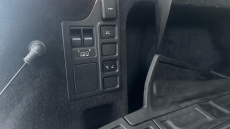 Land Rover Discovery 3.0 D300 R-Dynamic HSE 5dr Auto Diesel Station Wagon